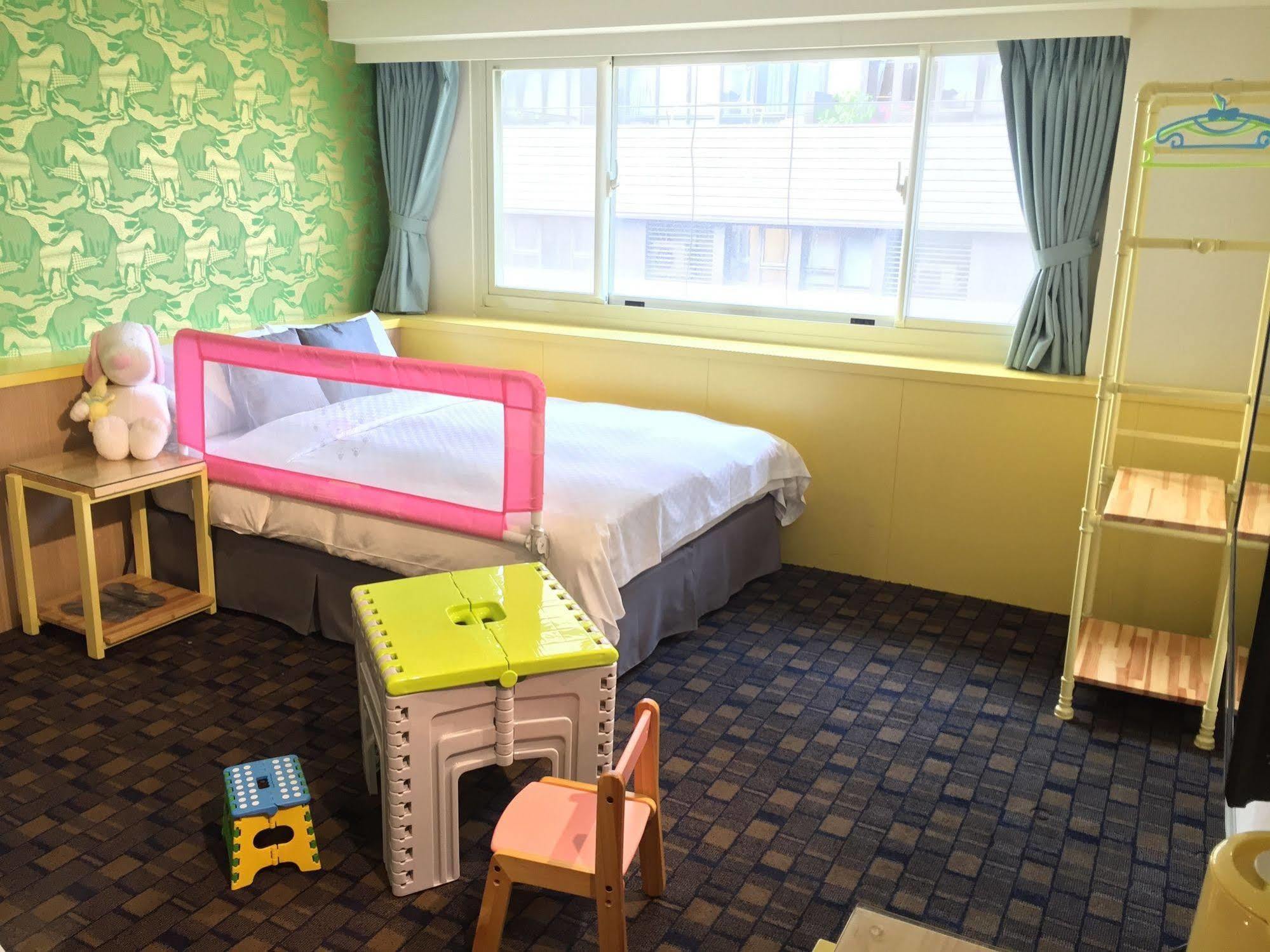 Click Hotel - Ximending Branch Tajpej Zewnętrze zdjęcie